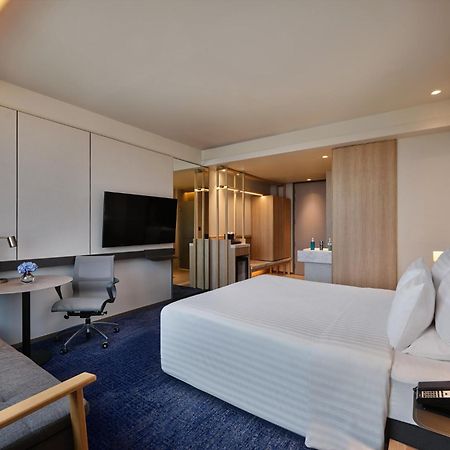 Novotel Bangkok Future Park Rangsit Патхумтхані Екстер'єр фото