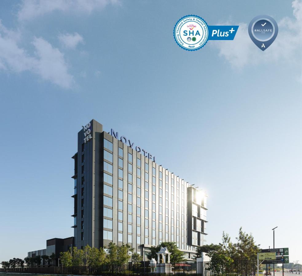 Novotel Bangkok Future Park Rangsit Патхумтхані Екстер'єр фото