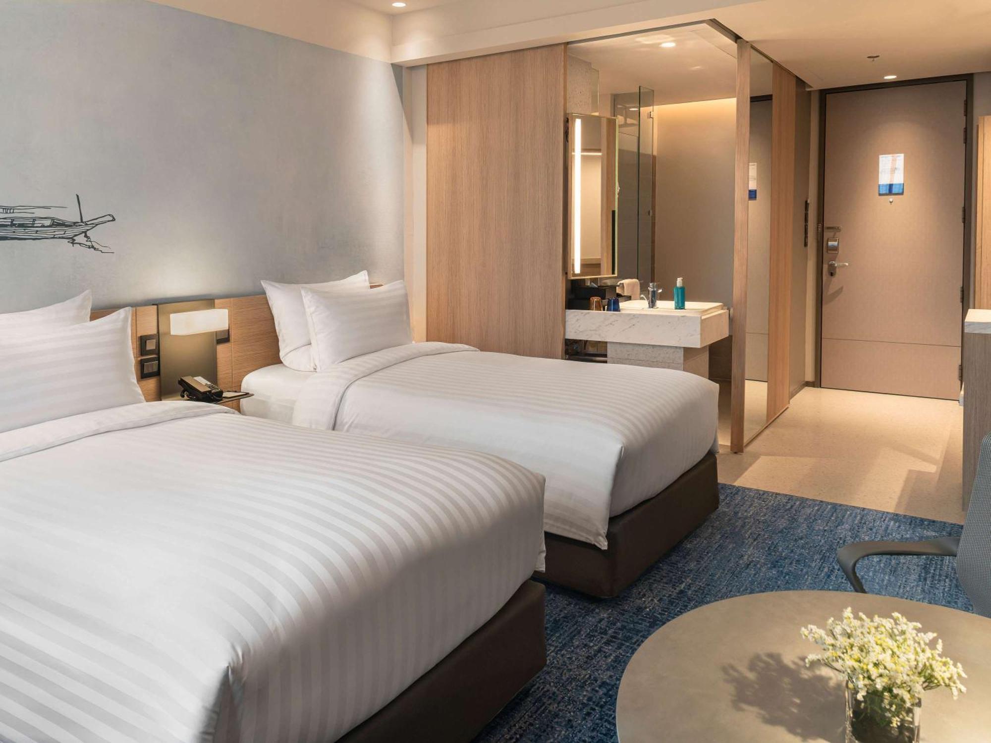 Novotel Bangkok Future Park Rangsit Патхумтхані Екстер'єр фото